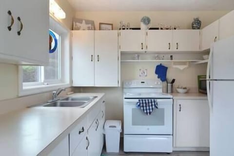 74e52029-7677-4aab-a0d6-ad7c5b984f5a