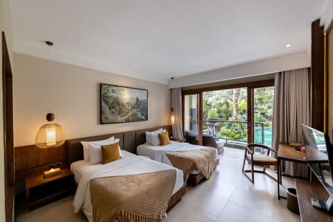 Deluxe Room with Plunge Pool | Egyptian cotton sheets, premium bedding, down comforters, pillowtop beds