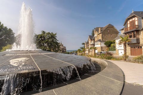 0ba44438 34e1 4796 8c8b e8fe6ef5e436