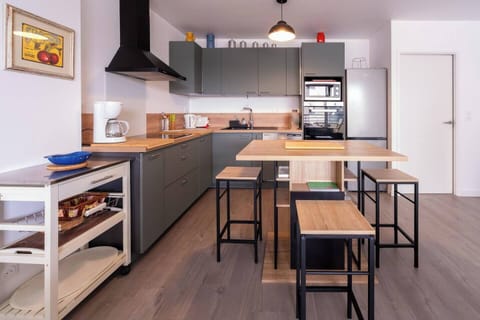 E1f0e5ba 59f7 4aed b5ef fdef301288a6