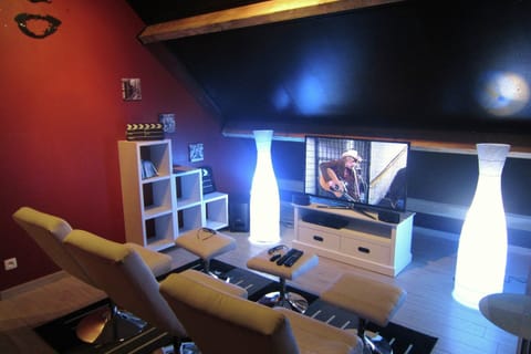 Classic House, 4 Bedrooms | Game room