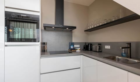 Classic Apartment, 2 Bedrooms | Private kitchen | Fridge, microwave, dishwasher, coffee/tea maker