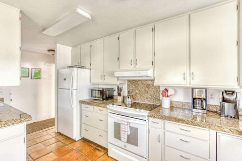 Cook up some memories in this fully equipped kitchen! Everything you need for a perfect stay. 