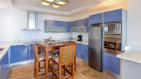 Fully equipped kitchen!