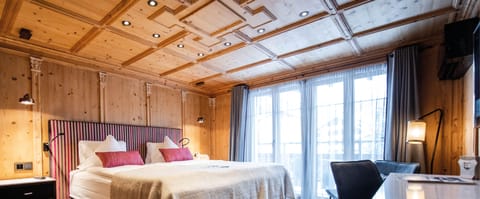 Matterhorn Double Room | Premium bedding, free minibar, in-room safe, desk