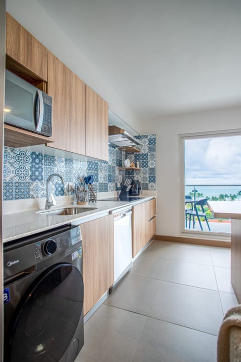 Condo, Multiple Beds, Balcony, Ocean View (Viva Jaco Viva Jaco 11-01A) | Private kitchen | Fridge, microwave, stovetop, dishwasher