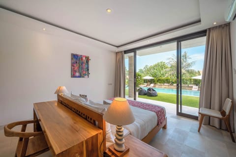 Family Villa, Garden View | In-room safe, desk, iron/ironing board, free WiFi