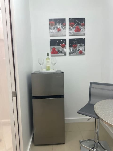 Small but mighty! This kitchenette is fully equipped for quick and easy meals.