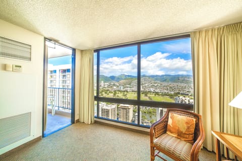 Apartment, Mountain View (1 Bedroom) | Living area