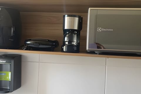 Deluxe Apartment | Coffee and/or coffee maker