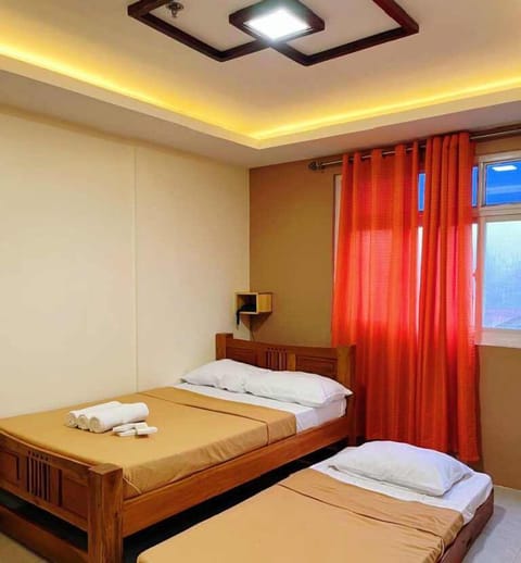 Deluxe Single Room, City View | Bathroom | Shower, rainfall showerhead, free toiletries, bidet