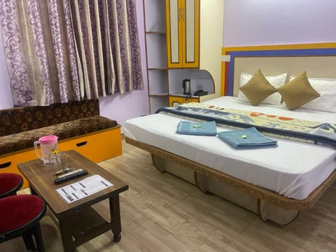 Deluxe Double Room, Multiple Bedrooms | Free WiFi, bed sheets