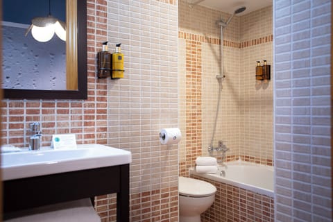 Free toiletries, hair dryer, towels, soap