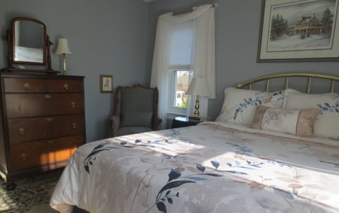 Classic Double Room, 1 Queen Bed, Non Smoking, Garden View | Premium bedding, individually decorated, individually furnished