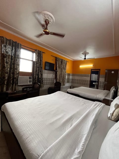 Family Room, City View | Free WiFi, bed sheets