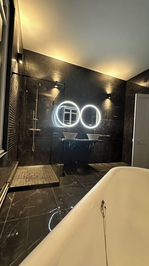 Superior Suite, Garden View | In-room safe, free WiFi