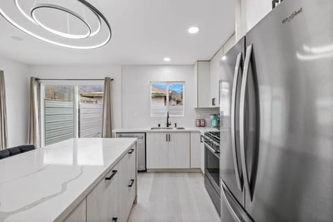 Sip Sip Away! Newly renovated vacation home in Palm Springs, pool, hot tub, mini golf by Rather Be Properties