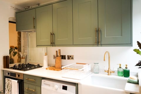 B3A1F48C 2B60 43BD 9969 52F6DC546E45 1 105 c