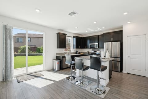 Indoors, Kitchen, Home Decor, Microwave, Oven