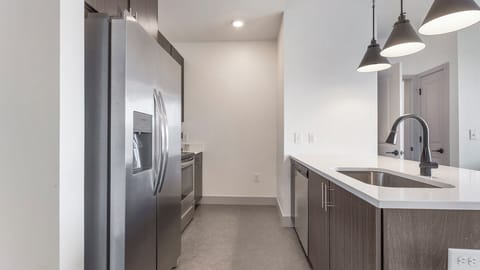 Apartment, 2 Bedrooms, 2 Bathrooms | Private kitchen | Full-size fridge, microwave, oven, stovetop