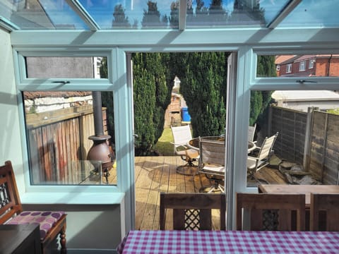 House | Outdoor dining