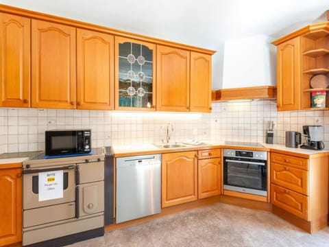 Apartment | Private kitchen | Highchair