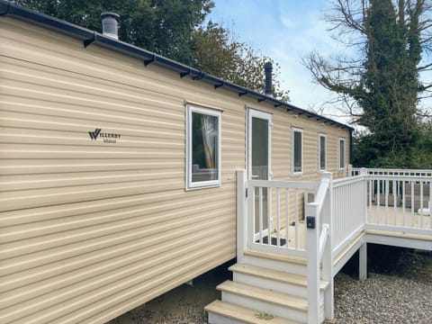 Decking | Sandy Toes, Newquay
