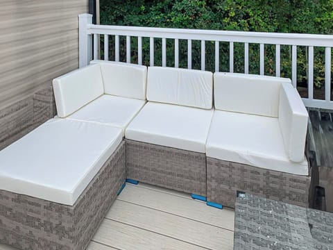 Decking | Sandy Toes, Newquay