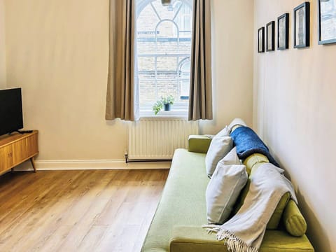 Living room | Saltaire Mill Cottage, Saltaire, near Haworth