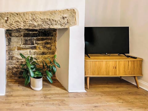 Living room | Saltaire Mill Cottage, Saltaire, near Haworth