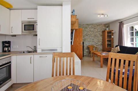 Apartment | Private kitchen | Toaster, highchair