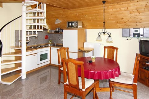 House | Private kitchen | Highchair