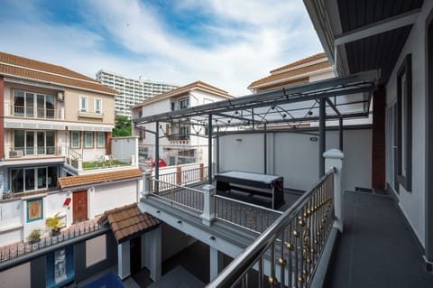 Classic Villa, City View | Balcony view