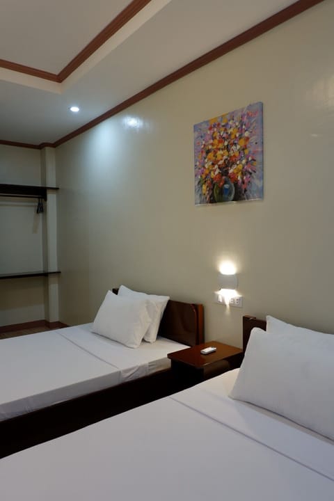 Standard Double or Twin Room | Desk, iron/ironing board, free WiFi