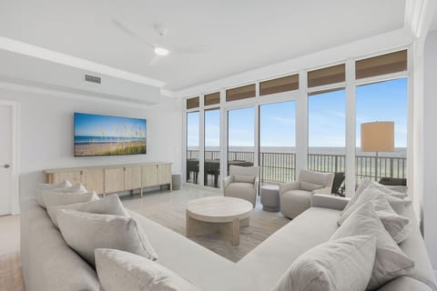 PhoenixGulfTowers705001