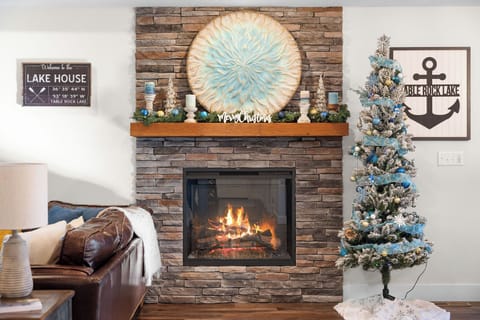 Enjoy Christmas at the Lake! Our home is decorated so you can celebrate the holidays with loved ones in Branson!