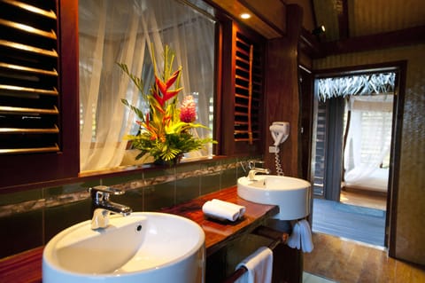 Royal Honeymoon Pool Villa  | Bathroom sink