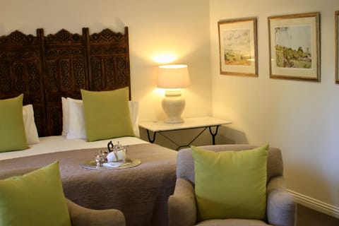 Premium Room, 1 Bedroom, Balcony, Garden View | 1 bedroom, minibar, in-room safe, individually decorated