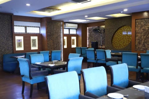 Daily continental breakfast (INR 250 per person)