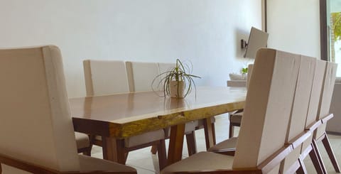 It has the perfect spot for a great dinner and spending special moments together