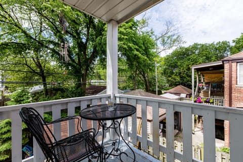 Apartment, 2 Bedrooms | Outdoor dining