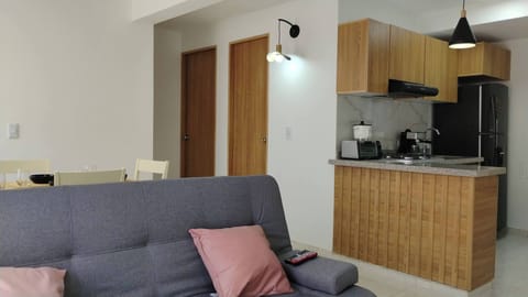 Apartment, 2 Bedrooms, Accessible, City View | Interior