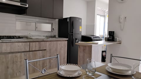 Loft, 1 Bedroom, Smoking, City View | Private kitchen