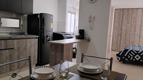 Loft, 1 Bedroom, Smoking, City View | Private kitchen