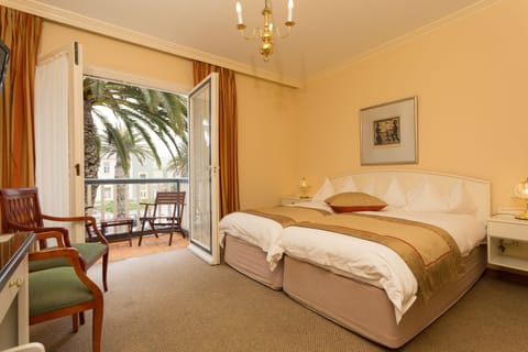 Double or Twin Room, 1 Bedroom | Premium bedding, minibar, in-room safe, soundproofing