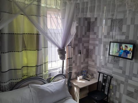 Deluxe Double Room | Desk, laptop workspace, free WiFi