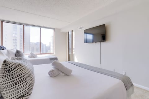 Apartment, City View | Premium bedding, blackout drapes, iron/ironing board, free WiFi