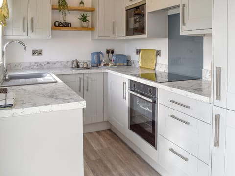 Kitchen | Bwthyn, Criccieth