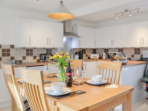 Kitchen/diner | Jessamine Cottage, Blairgowrie