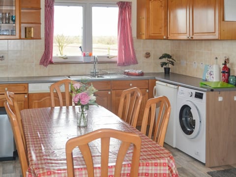 Kitchen/diner | The Junipers, Tain